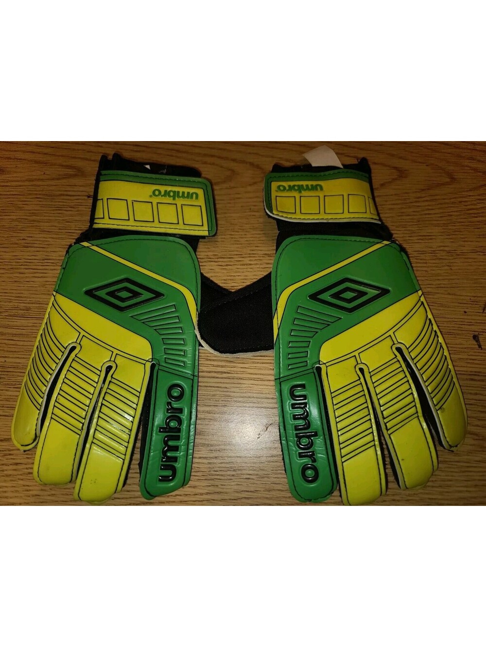 Umbro Goalkeeper Gloves Size 7